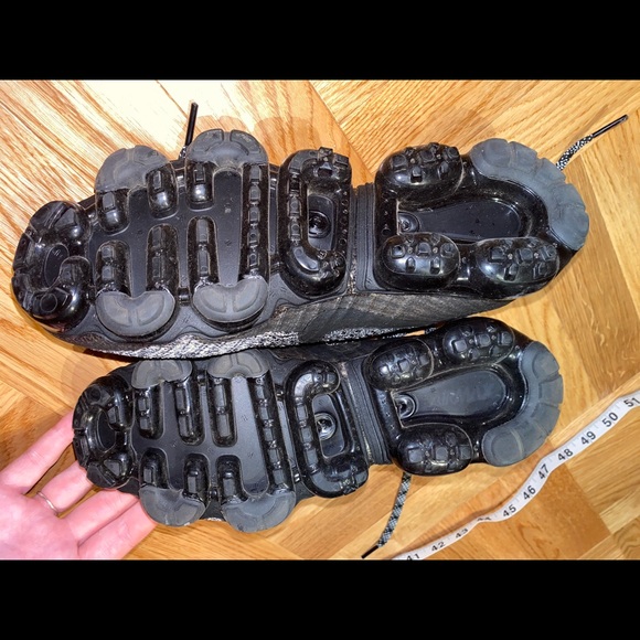 Women’s NIKE AIR VAPORMAX FLYKNIT OREO 2.9 grey CHEAPER IN DESCRIPTION - Picture 5 of 8